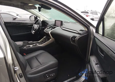 2018 Lexus Nx 300 z USA, uszkodzony, nr VIN JTJBARBZ1J2161921